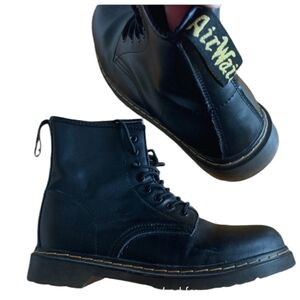 Dr Martens Napa Waterproof leather 1460 size 7